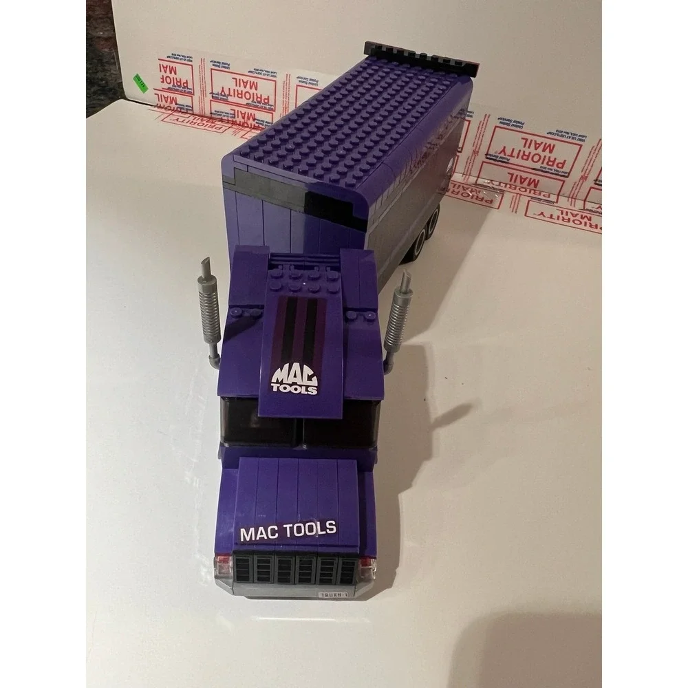 Mac Tools building bricks Truck